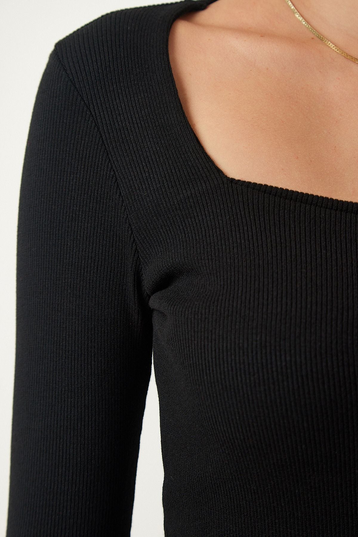 Female black square collar wick knitted dress GT00055
