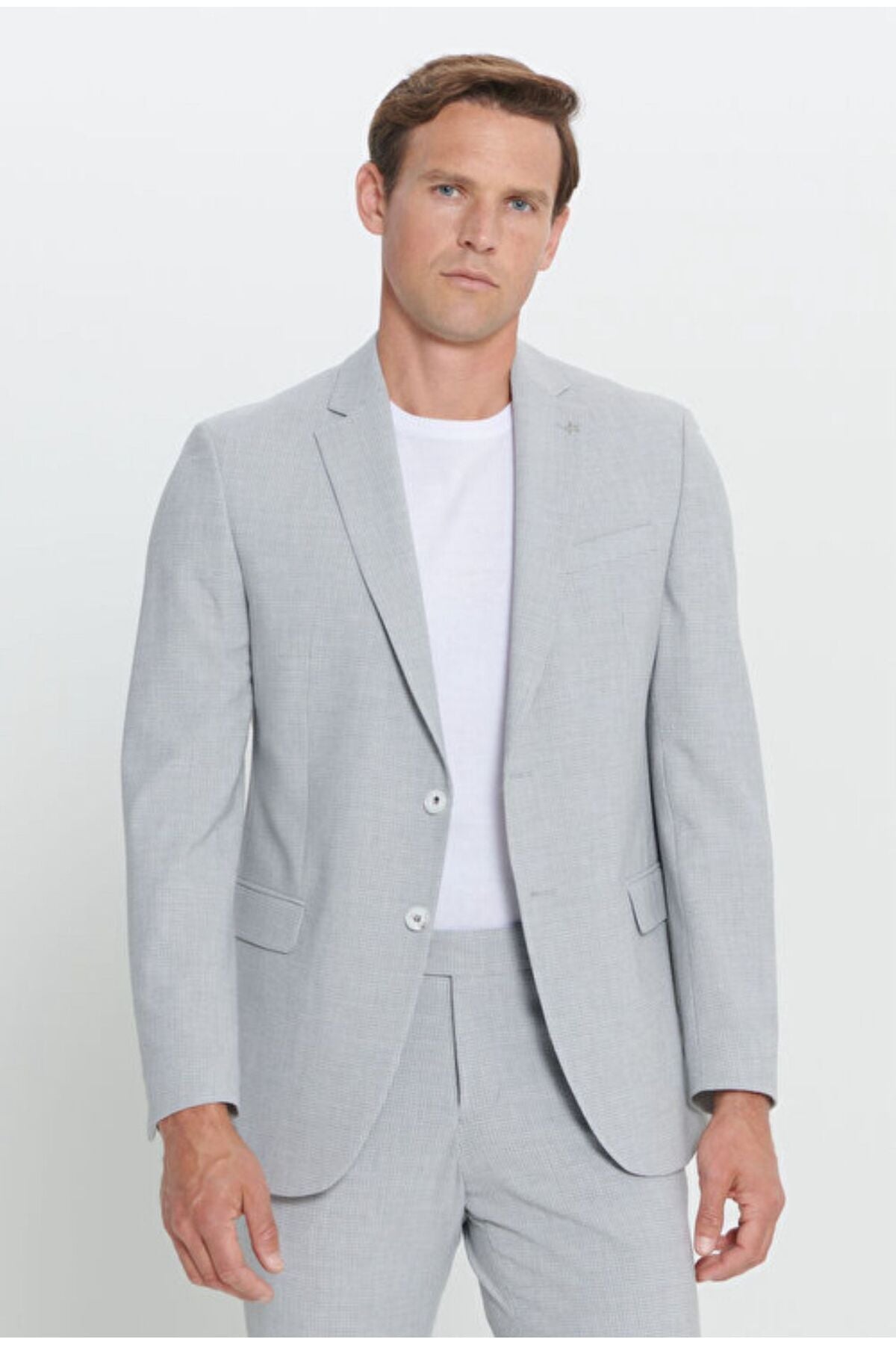 Slim fit narrow cut mono collar wafer patterned light gray suits