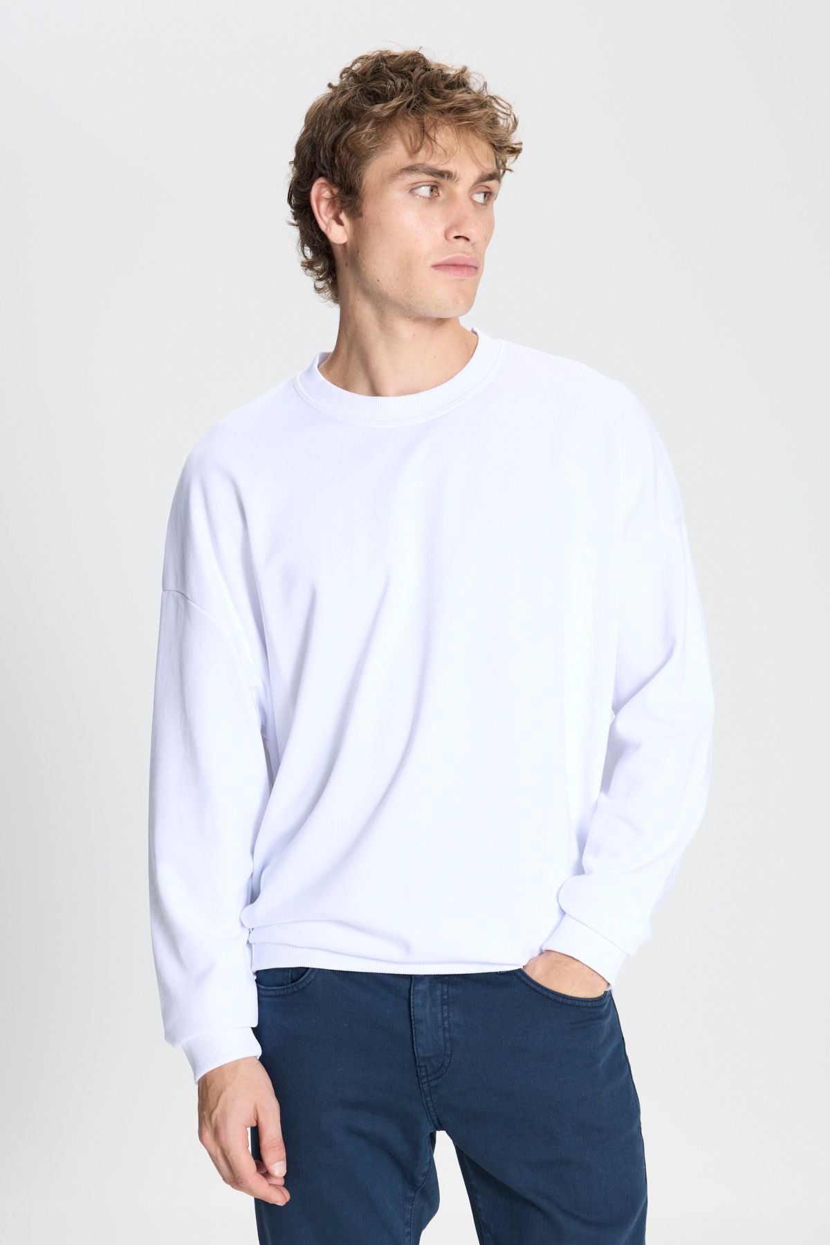 Men's White Oversize Plenty Cutting 3 IP Bicycle Cotton Cotton Sweatshirt