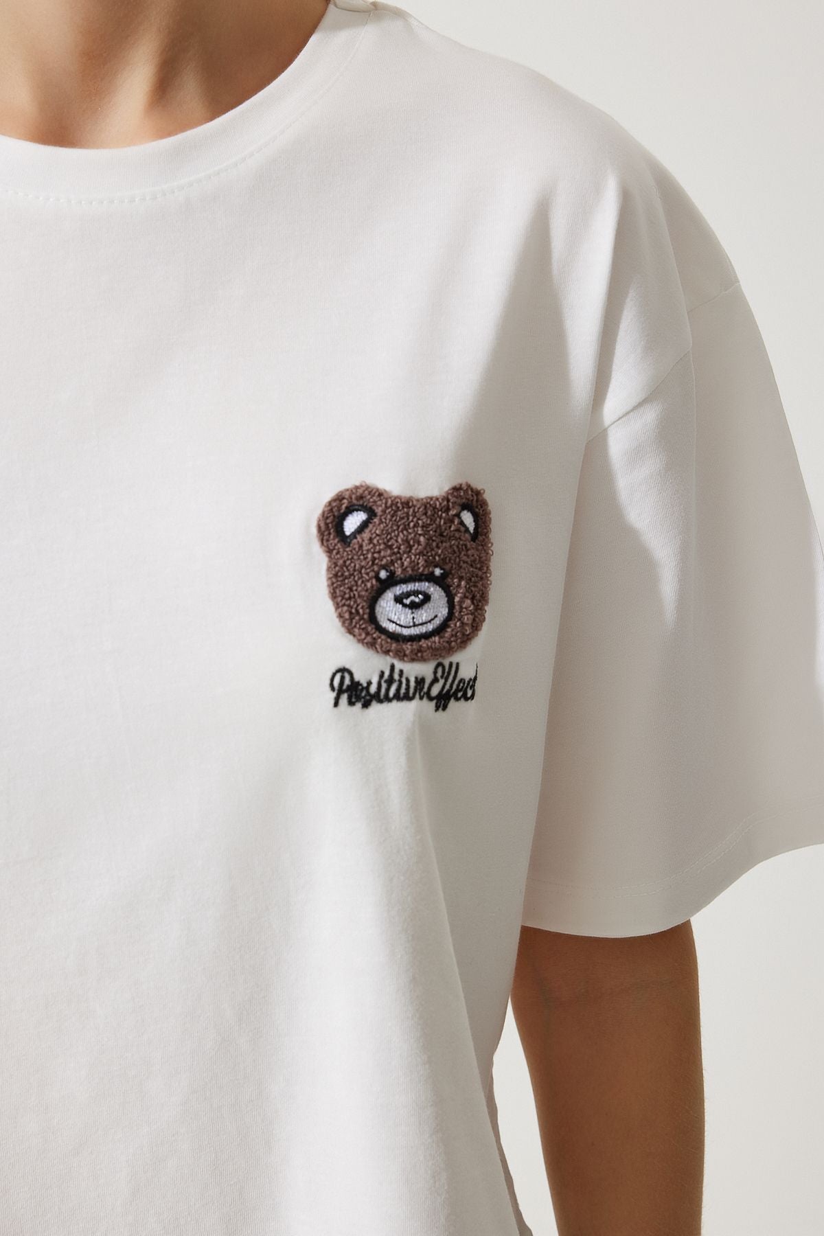 Female ecru teddy bear arms Crop knitting T-shirt HF00456