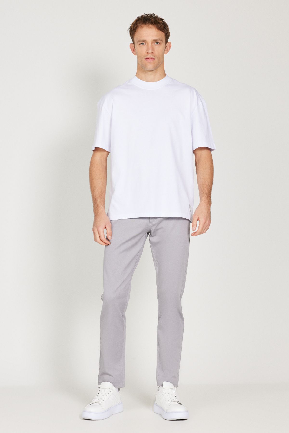 Men's gray slim fit narrow cut cotton flexible chino pants