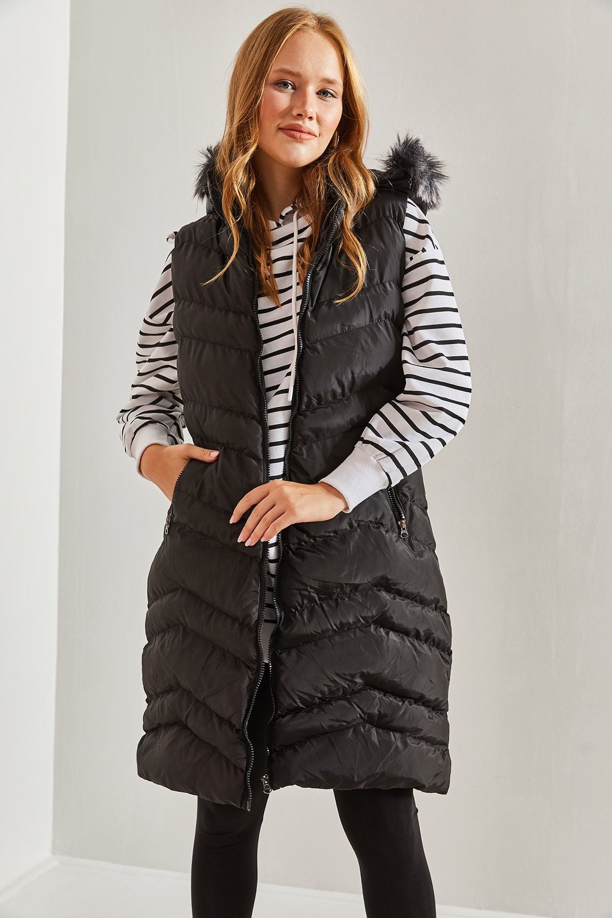 Women's Hittish Fur Long Vest