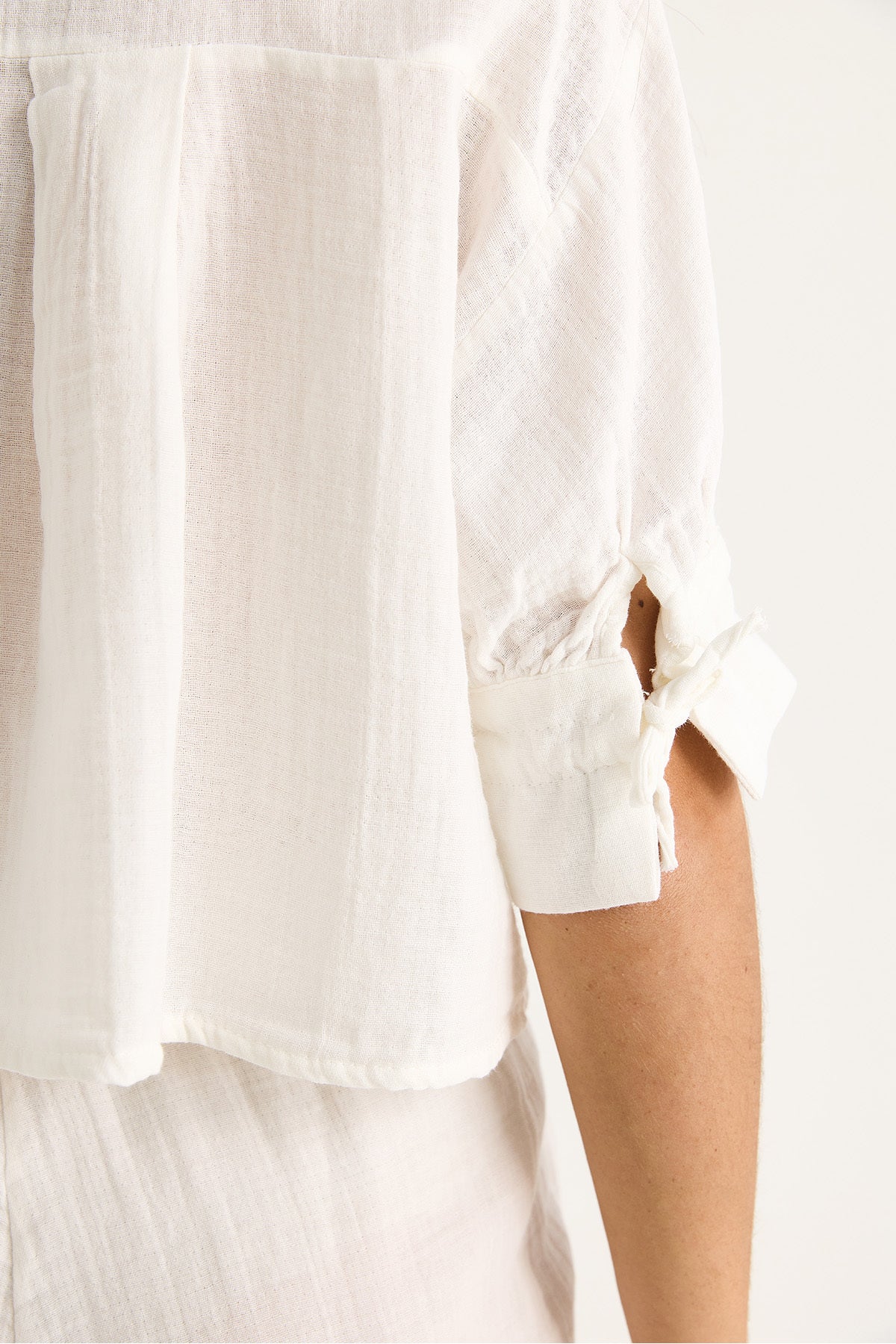 Women's Tie Detailed Sleeves Gathered Muslin Crop Shirt 2111 60283446