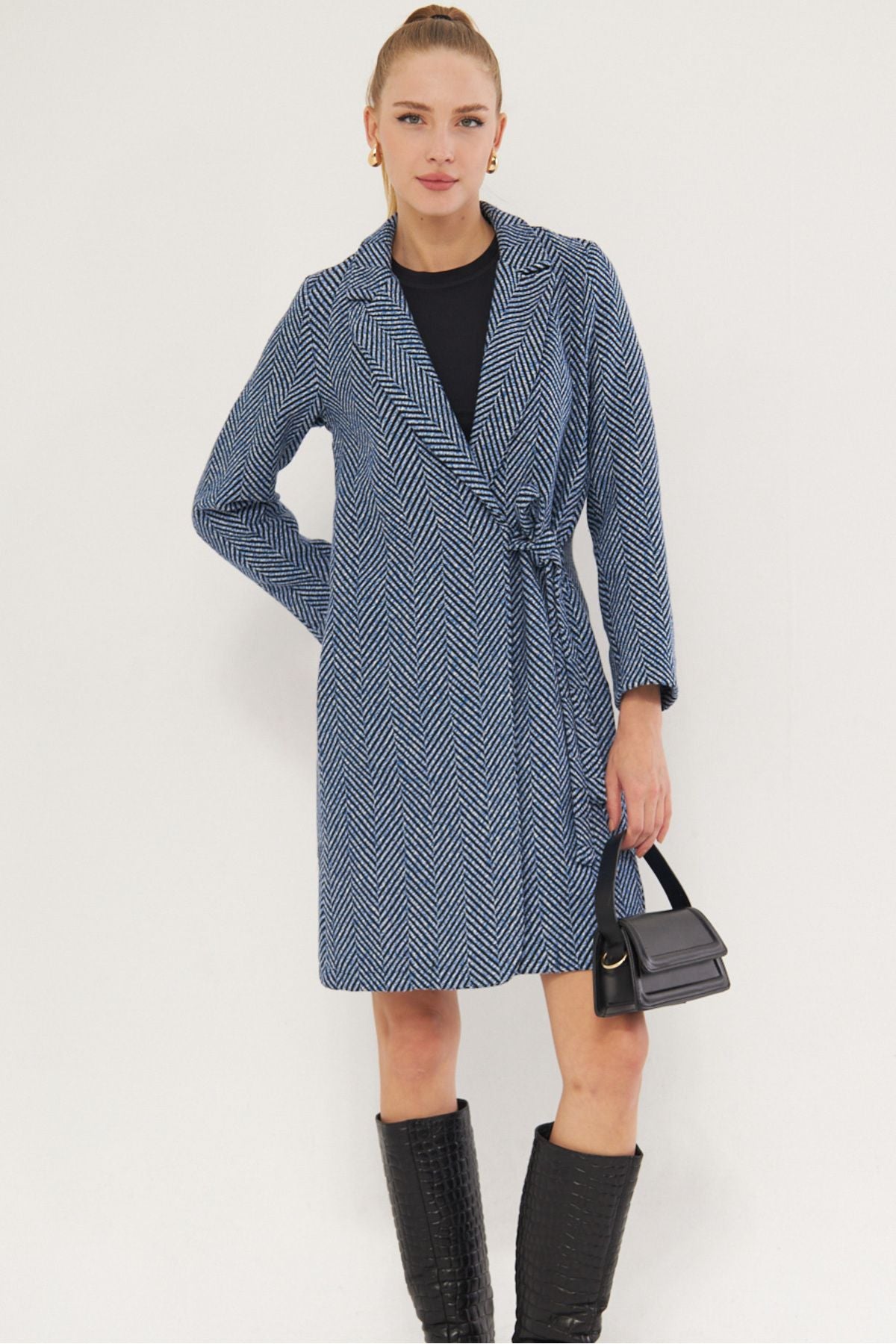 Woman Blue Side-Tied Pocket Long Stamp Coat with Arm-25k001039