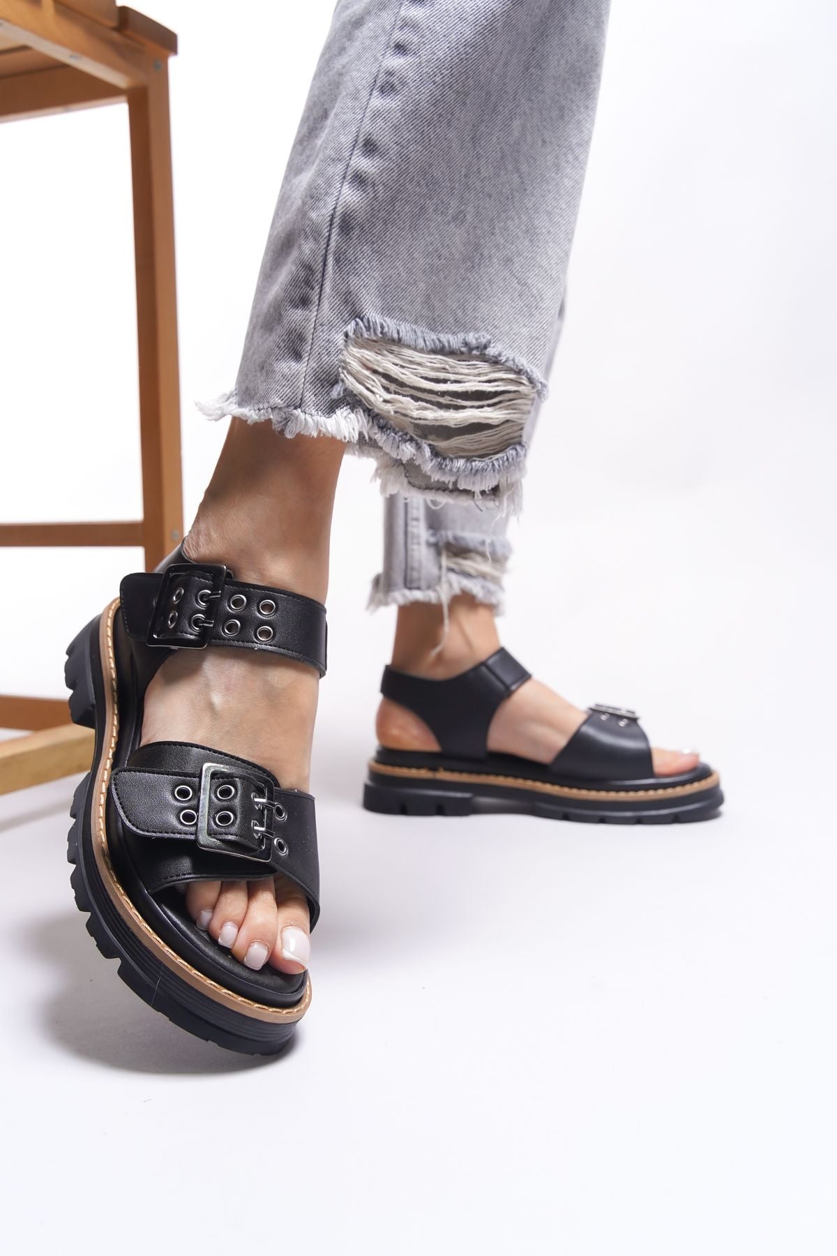 SYANLond Woman Sandals 0012740 Black