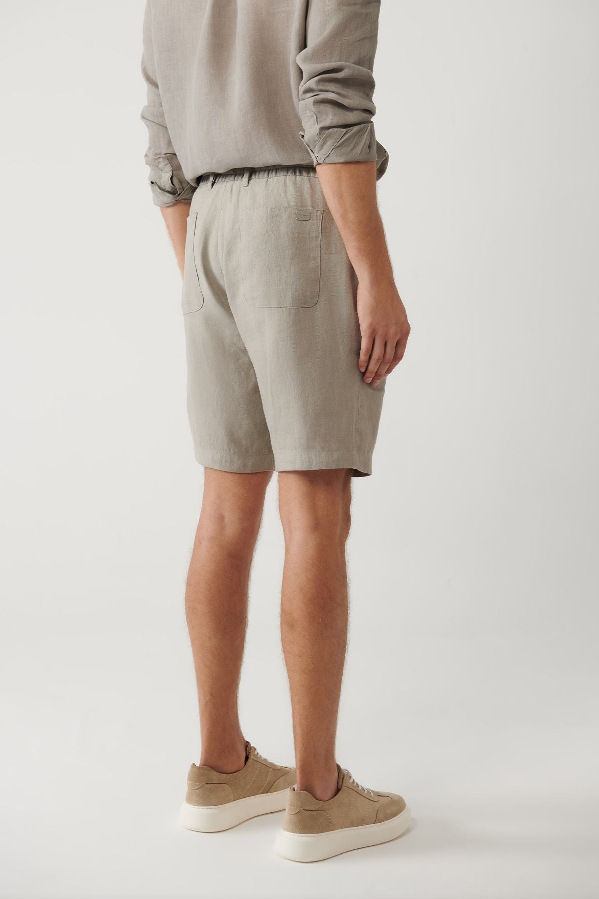 Men's Gray Waist Tire 100 %Linen Assos Short A41y3710