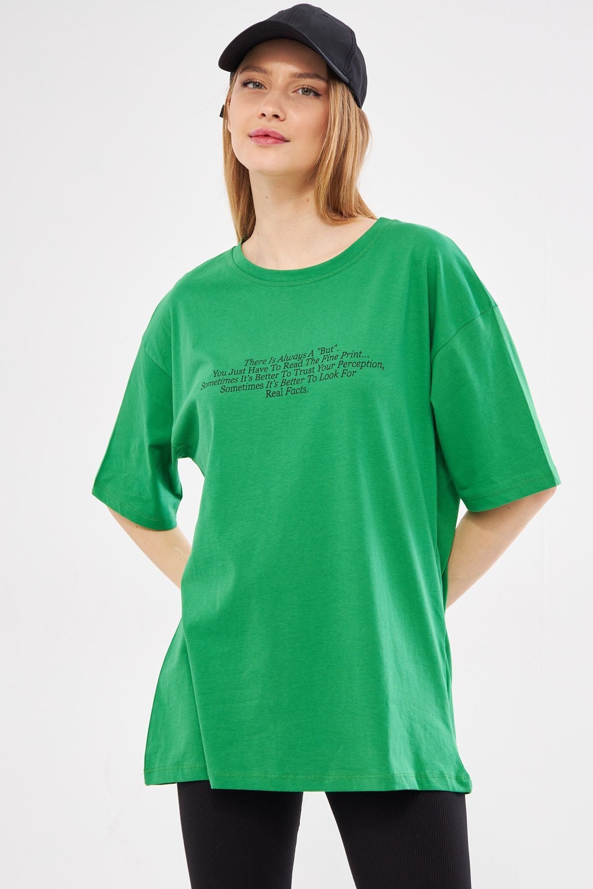 Woman Green Round Yaka in front of the Oversiz t-shirt ARM-24Y024013