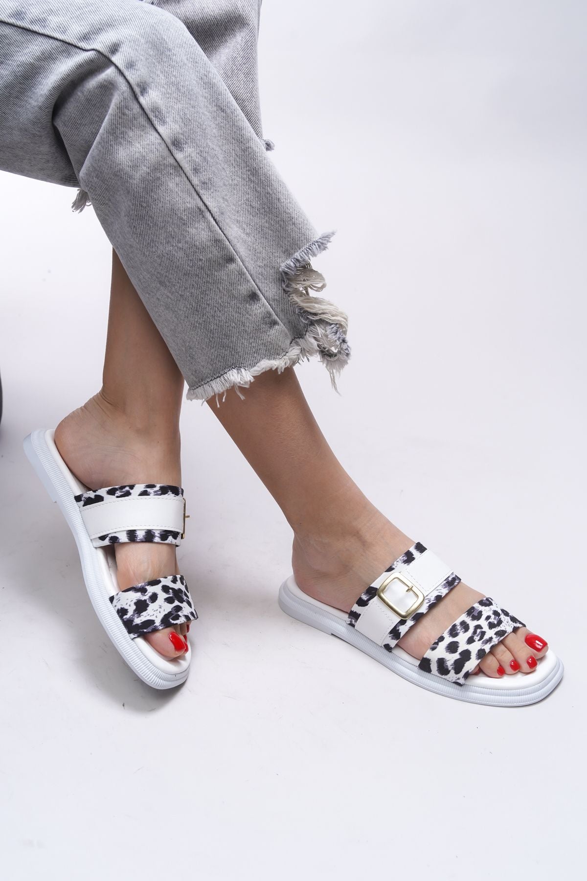 Maerlorn Woman Slippers 0012415 White Leopard