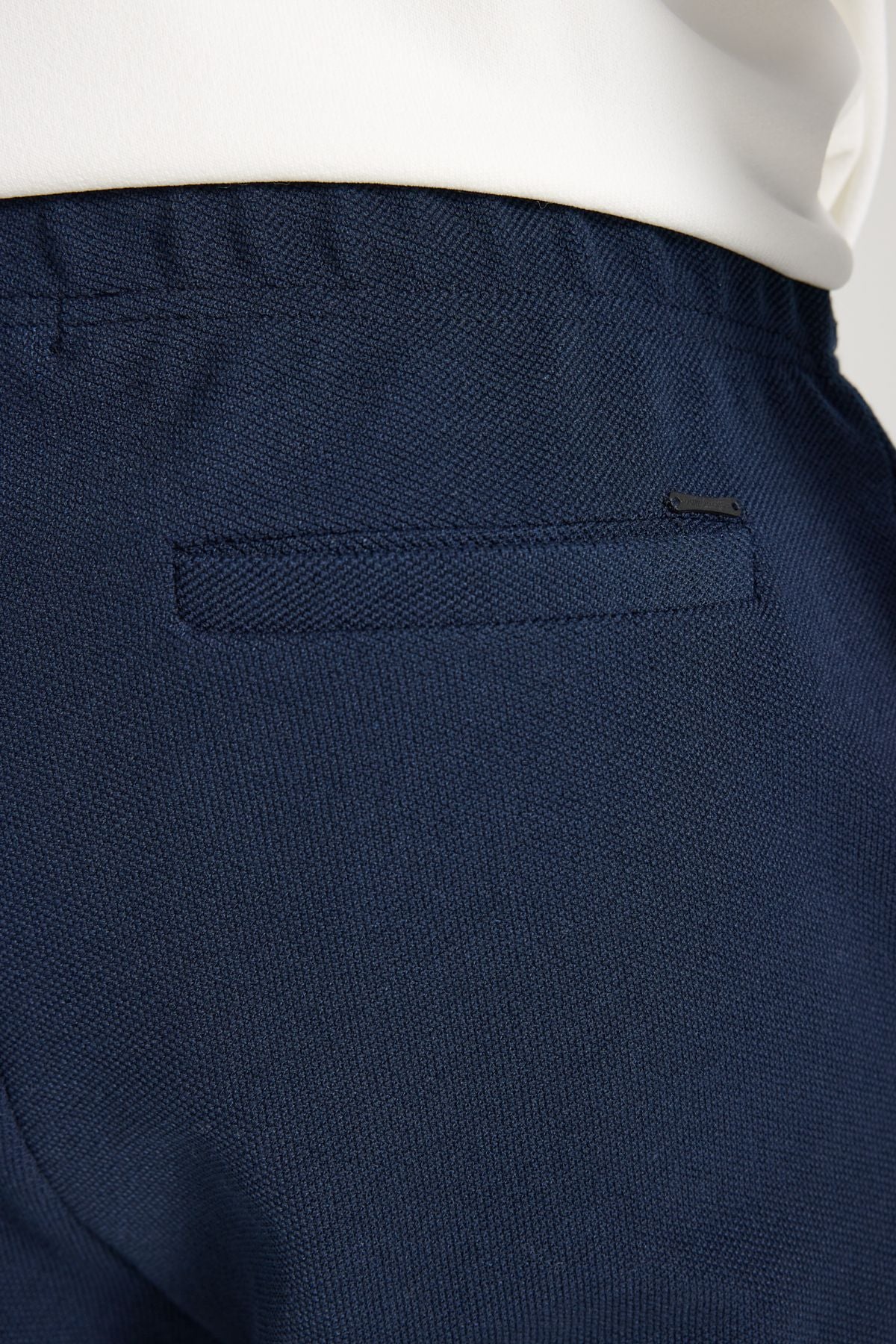 Men's Navy Blue Standard Fit Normal Cutting Pocket Flexible Knitting Pants