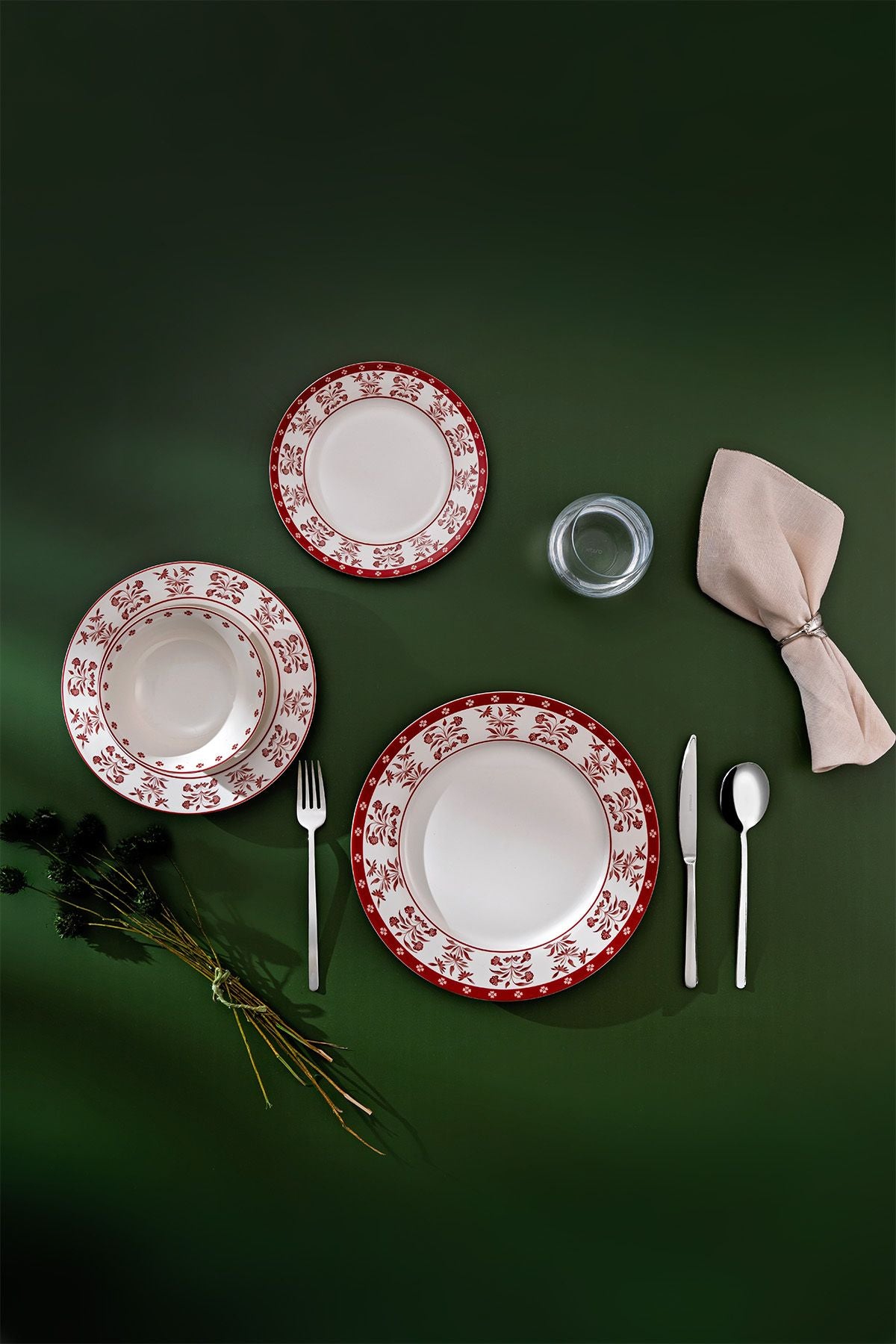 Zahra red 24 pieces round 6 people dinner set