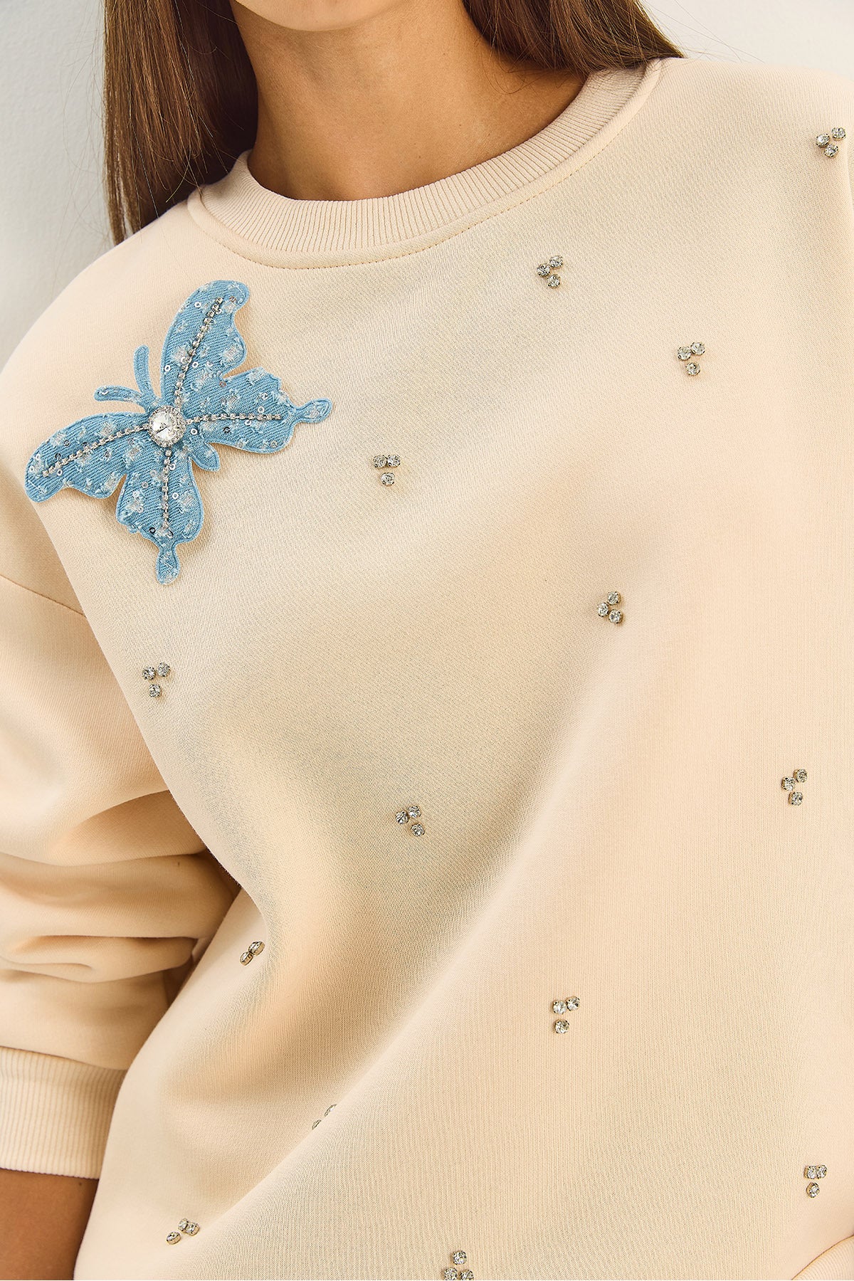 Women's Crew Neck Butterfly Accessory Stone Embroidered Three Thread Saddle Sweatshirt 60601042