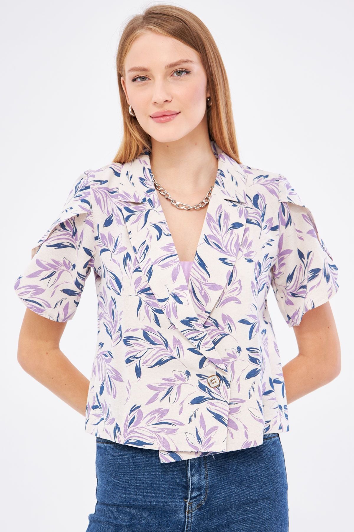 Women's Laci-Lila Linen-Looking Patterned Lever Slit Crop Short Sleeve Jacket ARM-24Y001095