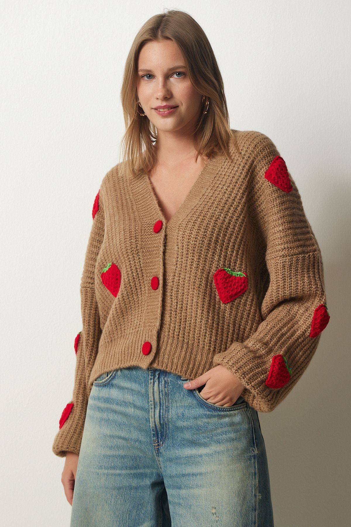 Woman Taba Strawberry Motif Oversize knitwear cardigan PF00008
