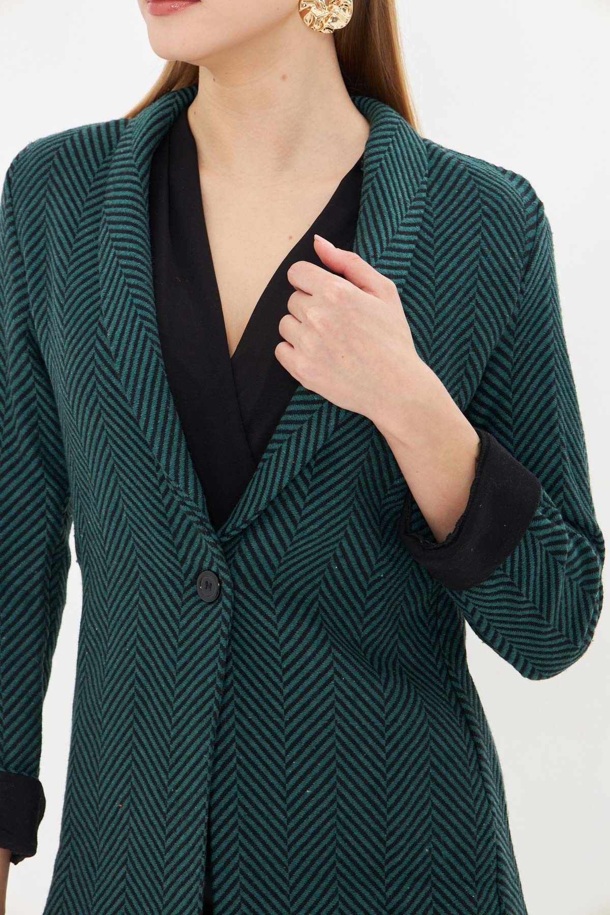 Female emerald fish back pattern arm folded single buttoned stamp jacket ARM-24K001066