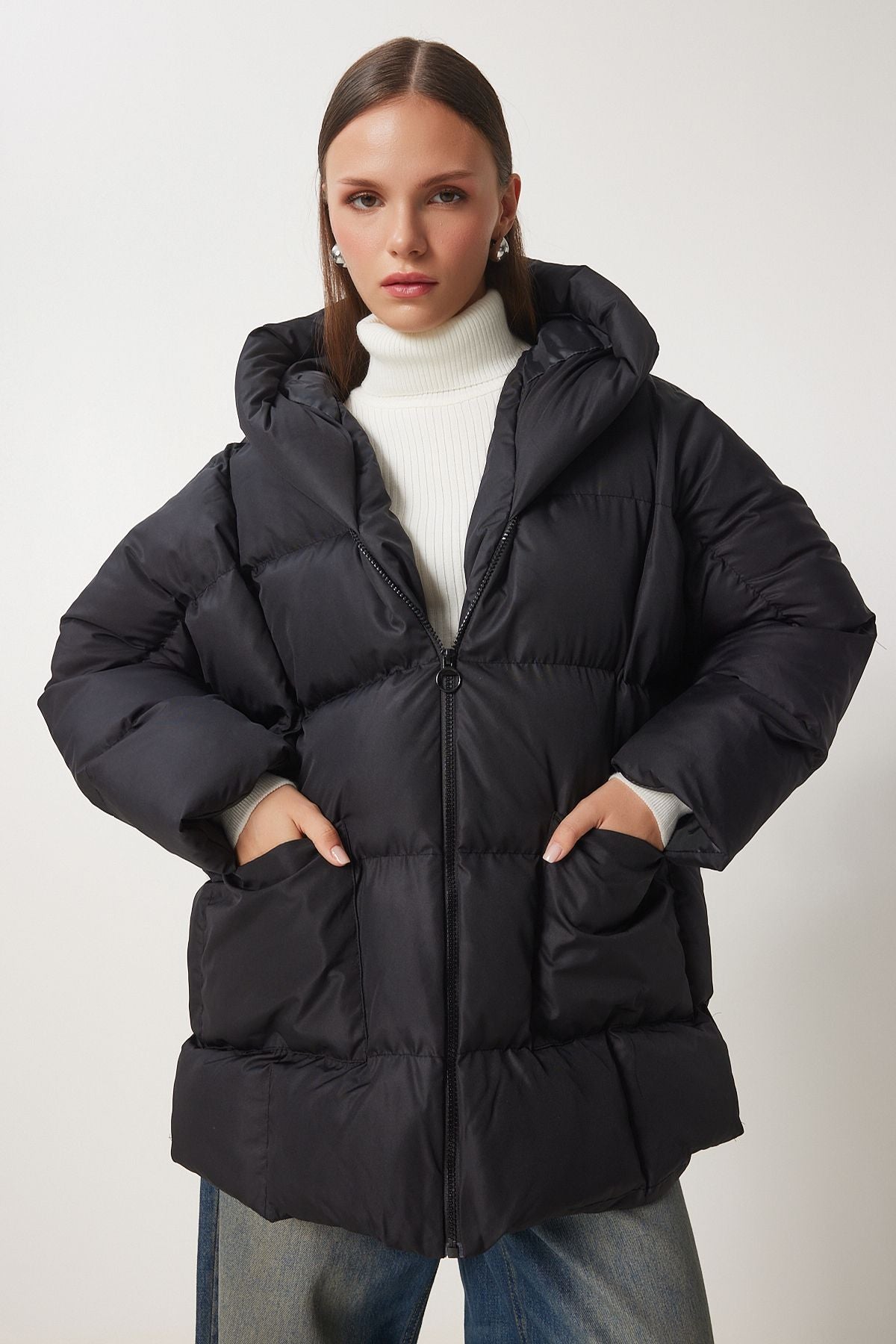 Woman black hooded oversiz swelling coat rv00002