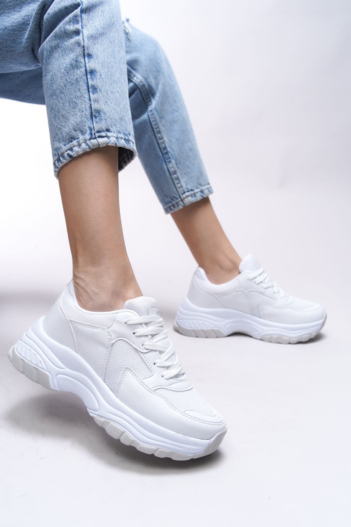 White Woman Sneaker 0012140