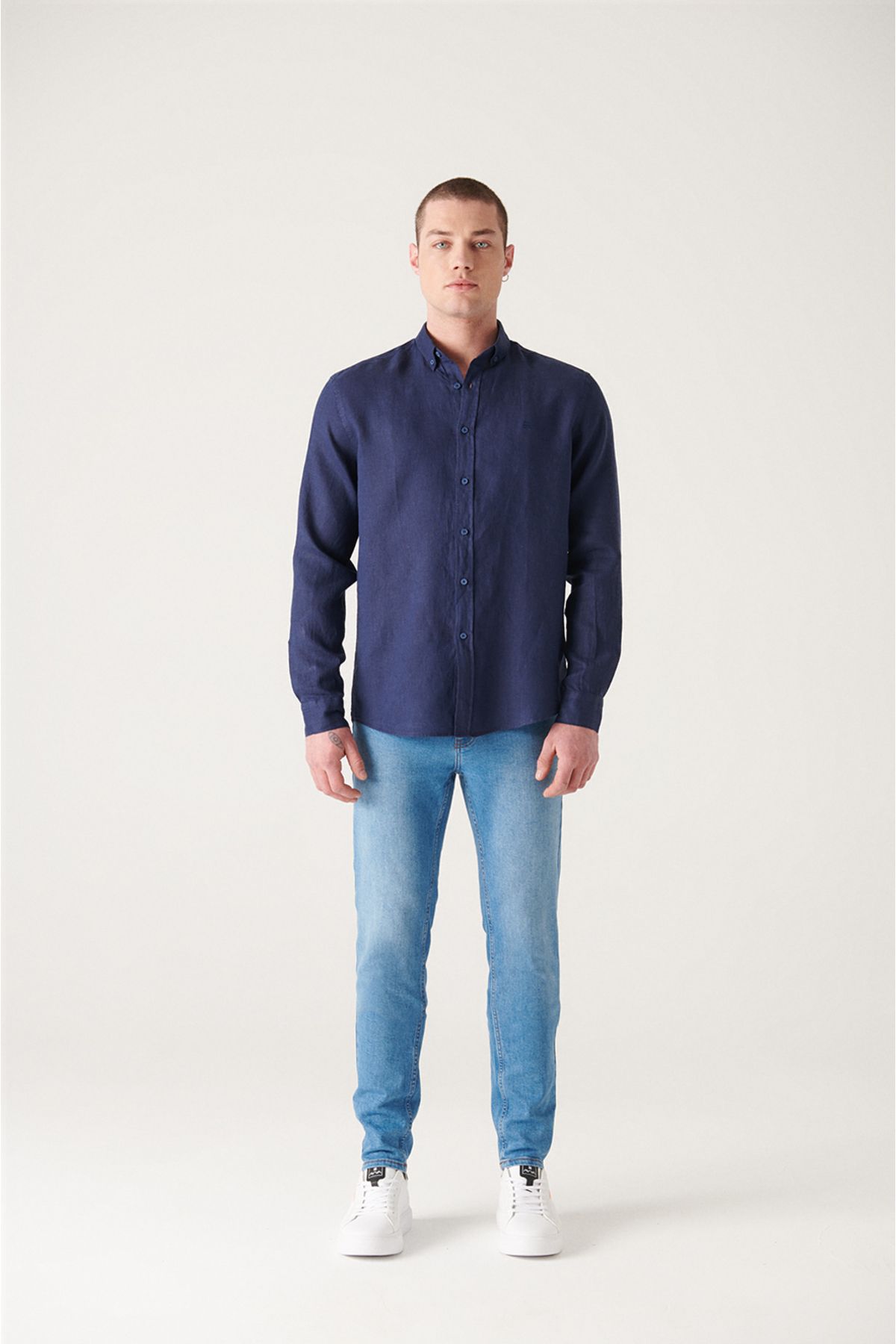 Men's Indigo 100 %Linen buttoned collar shirt B002191
