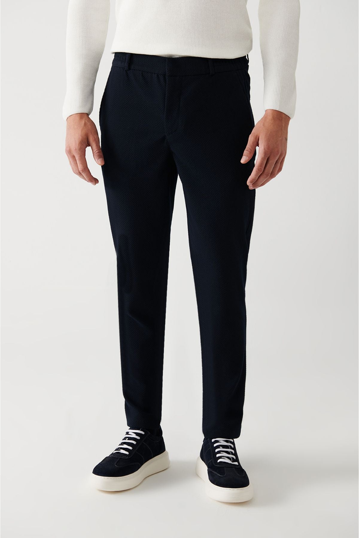 Men's navy blue as well as rubber herringbone pattern pants a32y3054