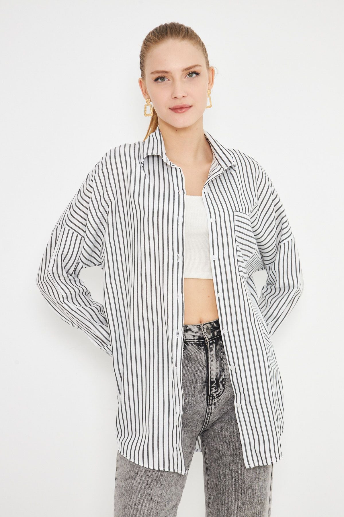 Woman Smoked Striped Long Sleeve Pocket Detailed Ristle Pleeled Oversize Shirt ARM-25K001069