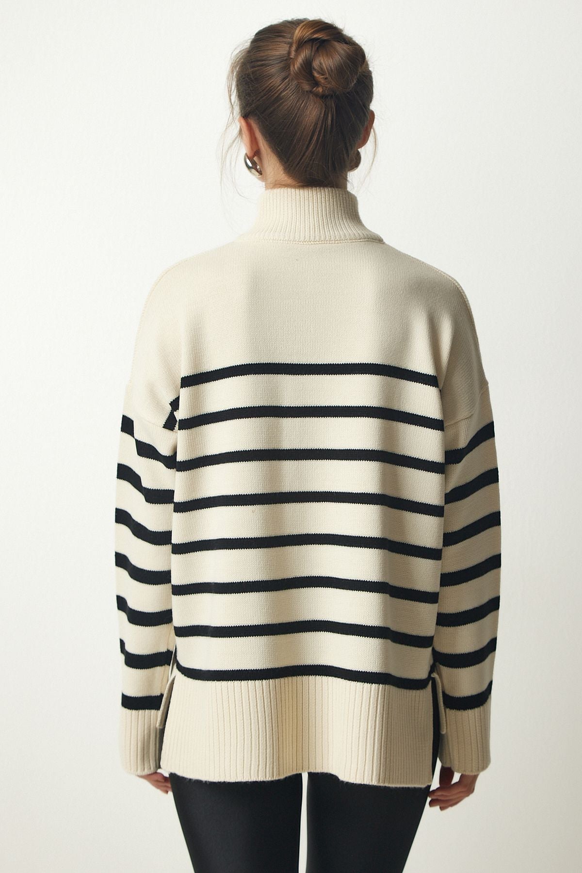 Women's Cream Black Zippered Neckline Triko Sweater PF00045