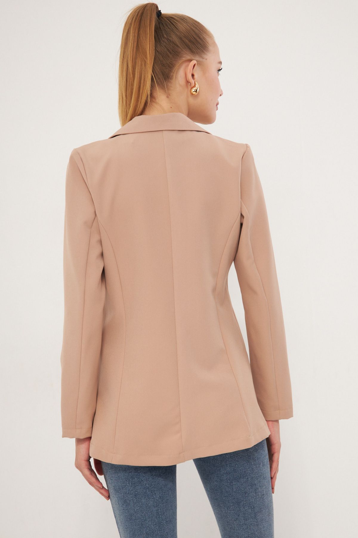 Female beige buttoned jacket ARM-20K001151