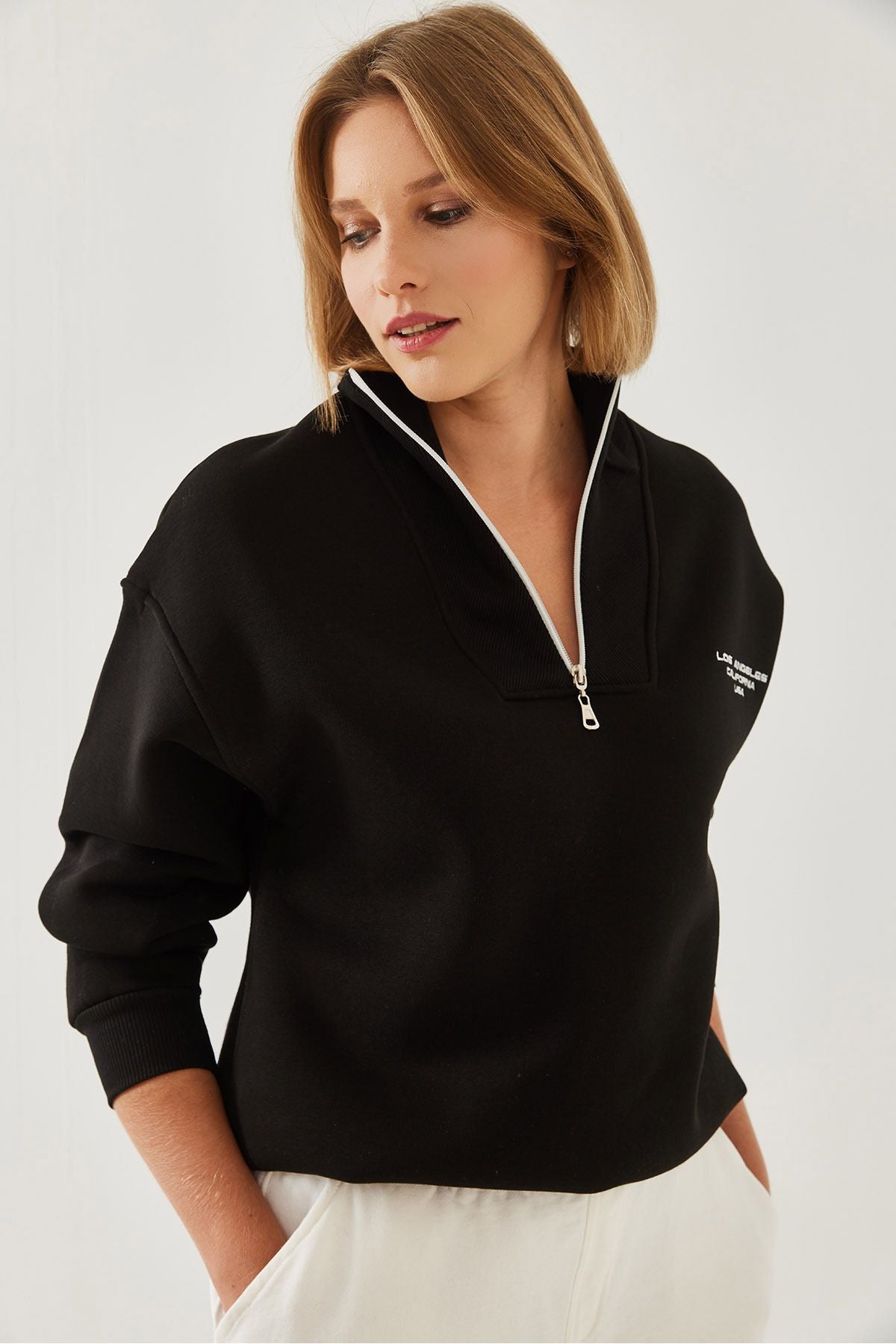 Women's upright collar zipper detailed Sweatshirt 60351177
