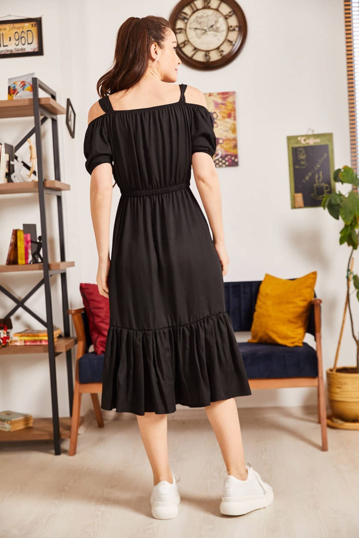 WOMEN BLACK WALL RUBLED HANDLED DRESS ARM-21K001214