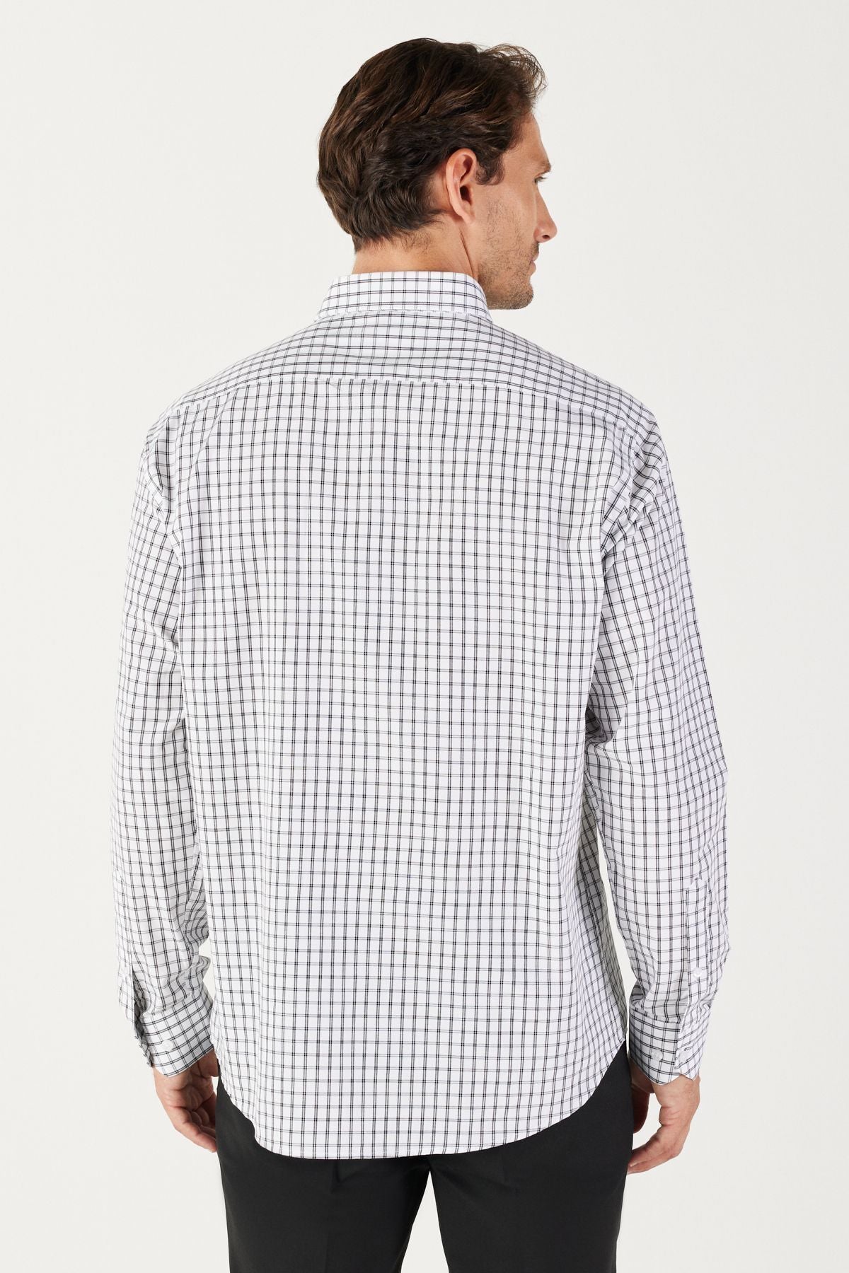 Men's White-Black Comfort Fit Casual Cutting Buttoned Neck Cotton Cotton Shirt
