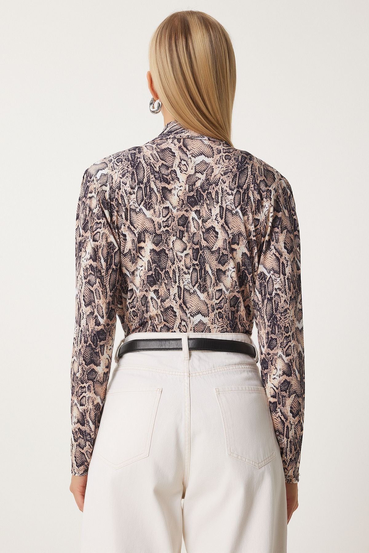 Female Beige Black Snake Patterned Ant Eldop Yaka Sandy Blouse ZH00041