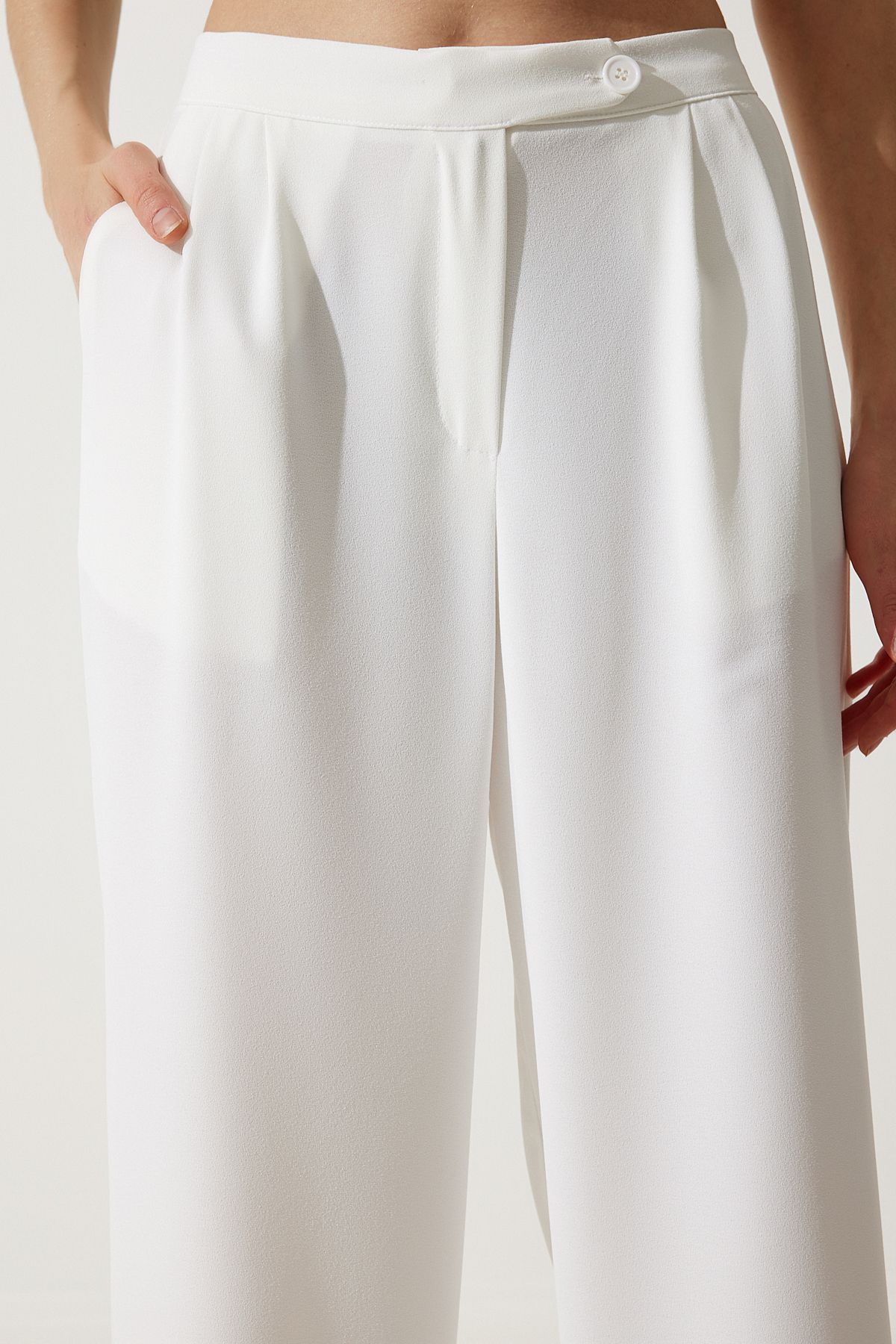 Woman broken white abundant palazzo pants rv00191