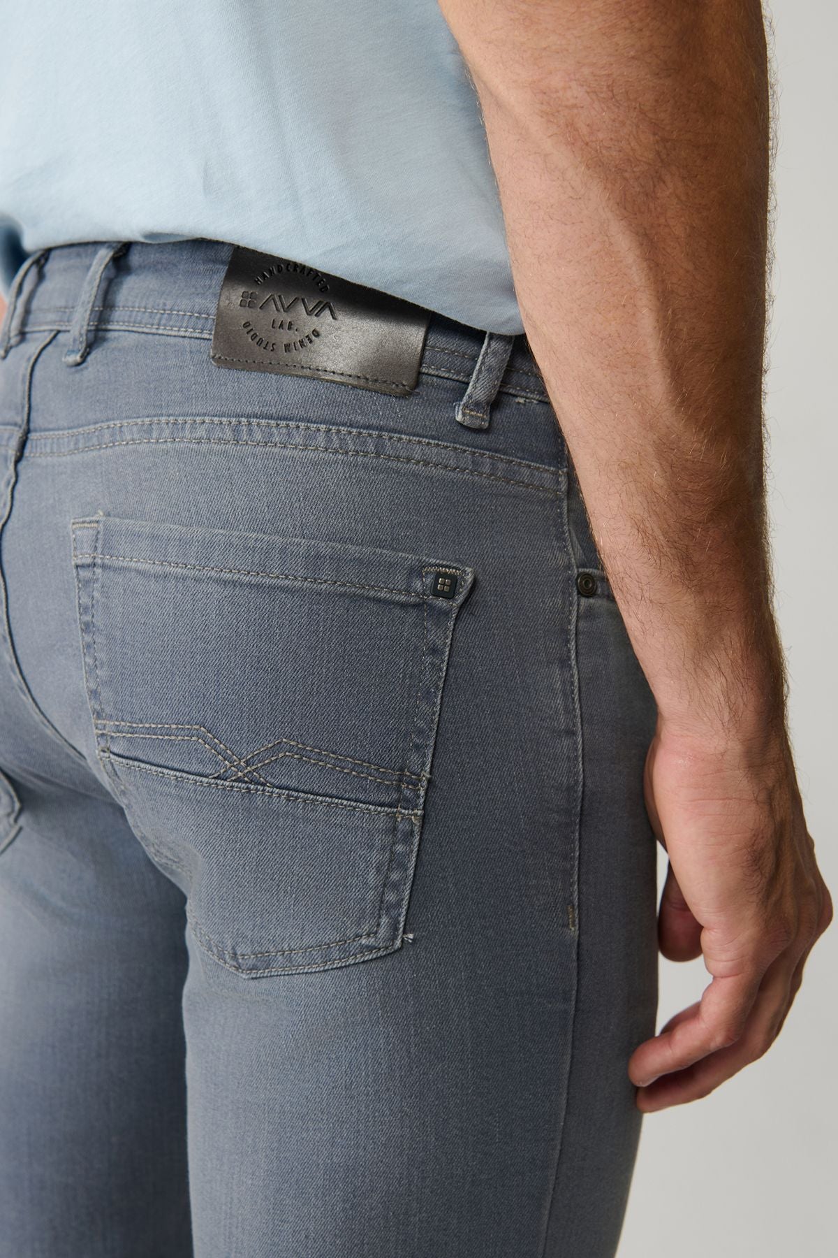 Men's Gray Obedness Washing Flexible Jean Pants A41y3512