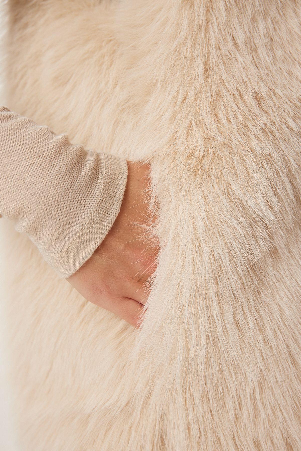 Women's Cream Artificial Fur Vest YL00004