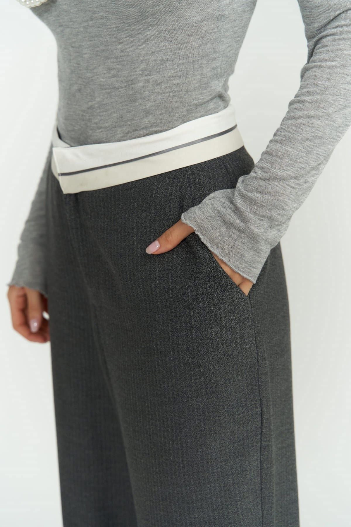 Zelmira Reverse Belt Smoked Pants