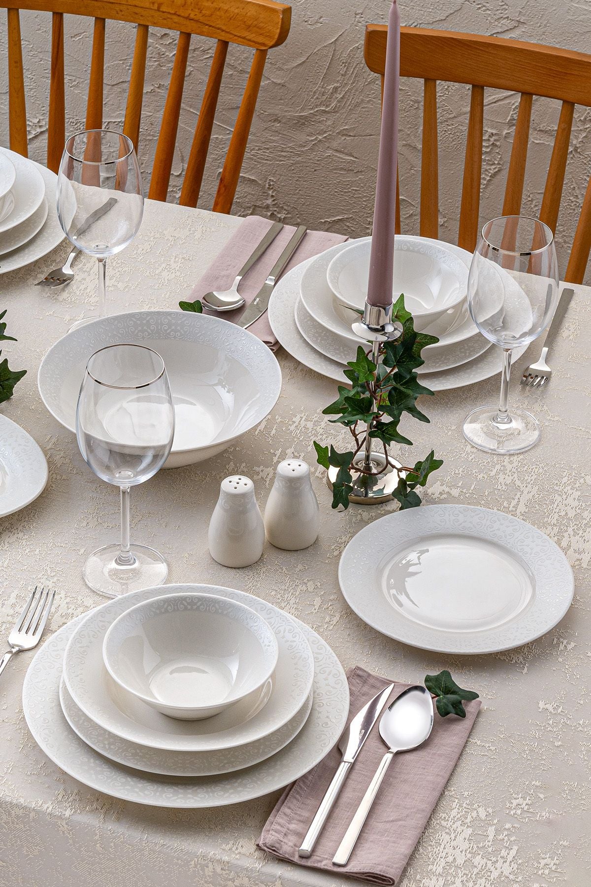 New Bone Margot 56 Piece 12 Person Dinner Set