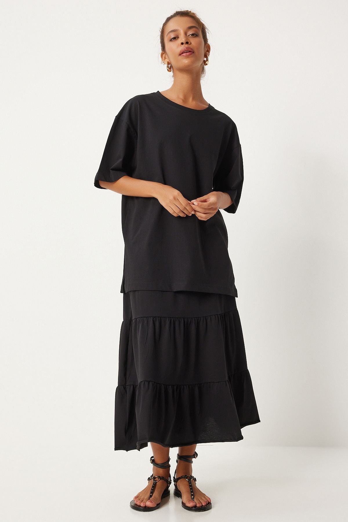 Woman Black Oversize T-shirt Volan knitted skirt set UB00291