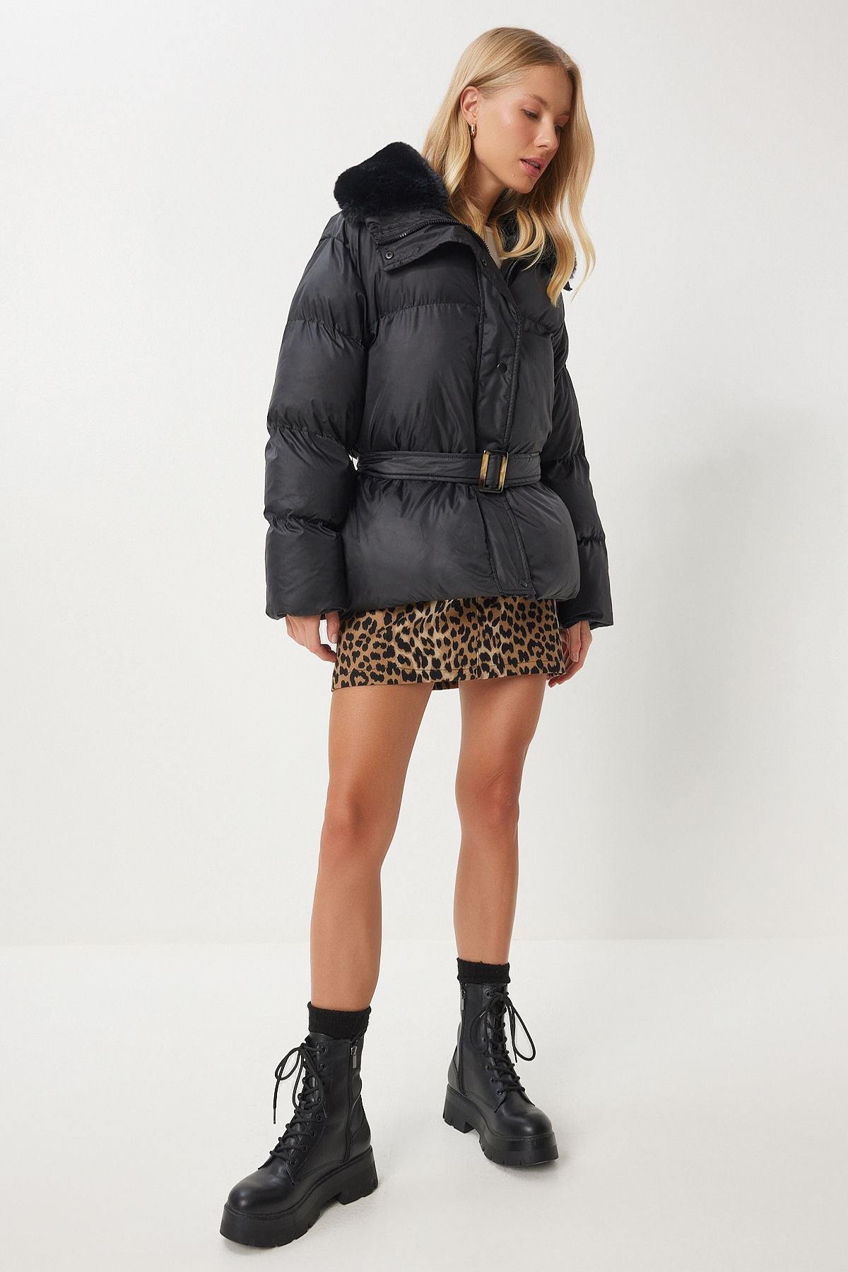 Female black fur collar swelling coat aw00011