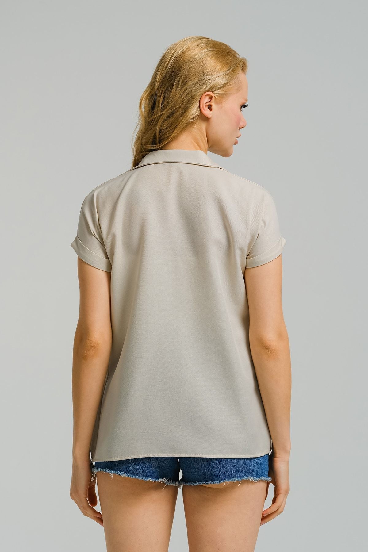 Women's Cream Short Sleeve Shirt ARM-19Y001088