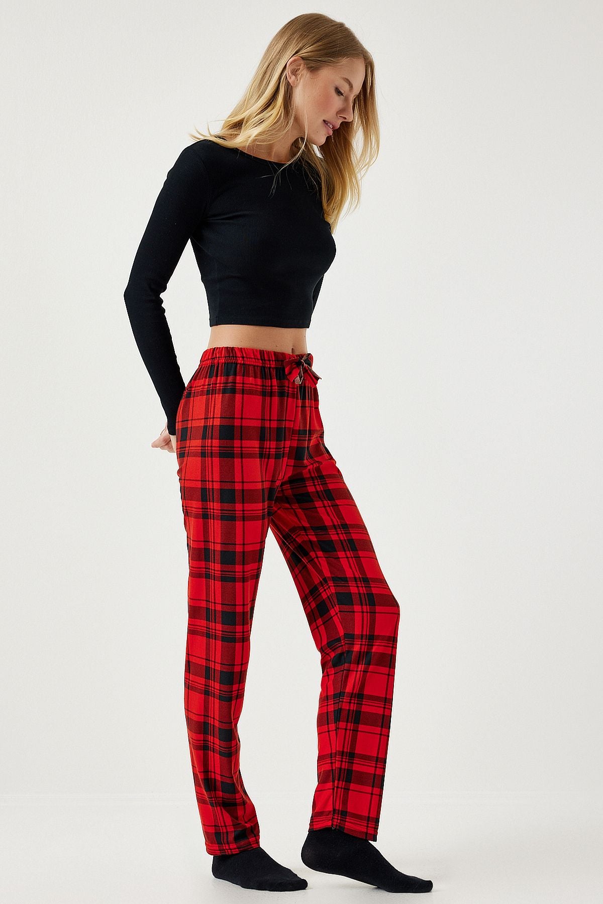 Woman Red Patterned Soft textured knitting pajamas six Ce00089