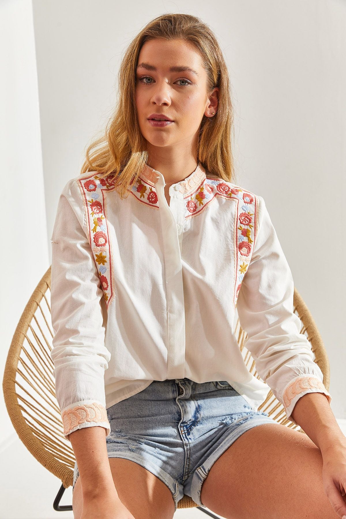 Female Embroidery Judge Yaka Linen Shirt 60171050