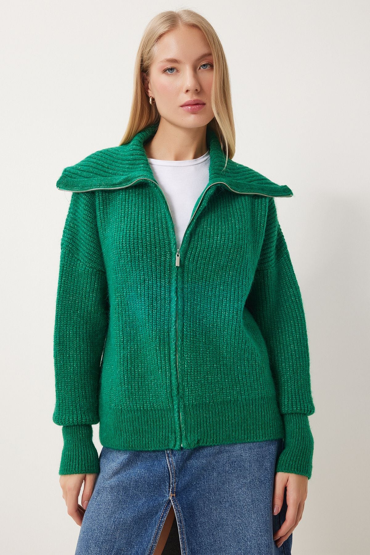 Female Green Zippered Neck knitwear cardigan MX00173