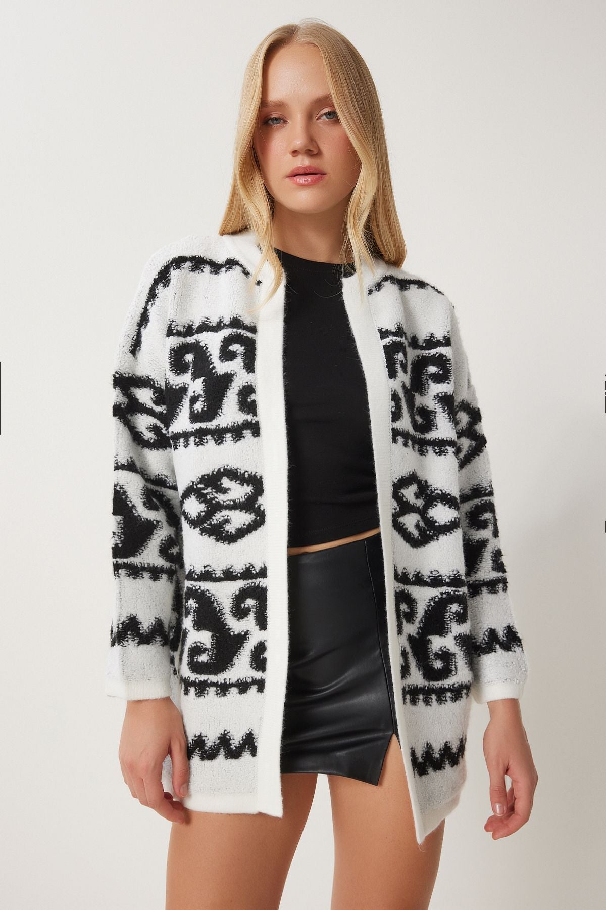 Women's Bone Black Patterned Cardigan Jacket US00938