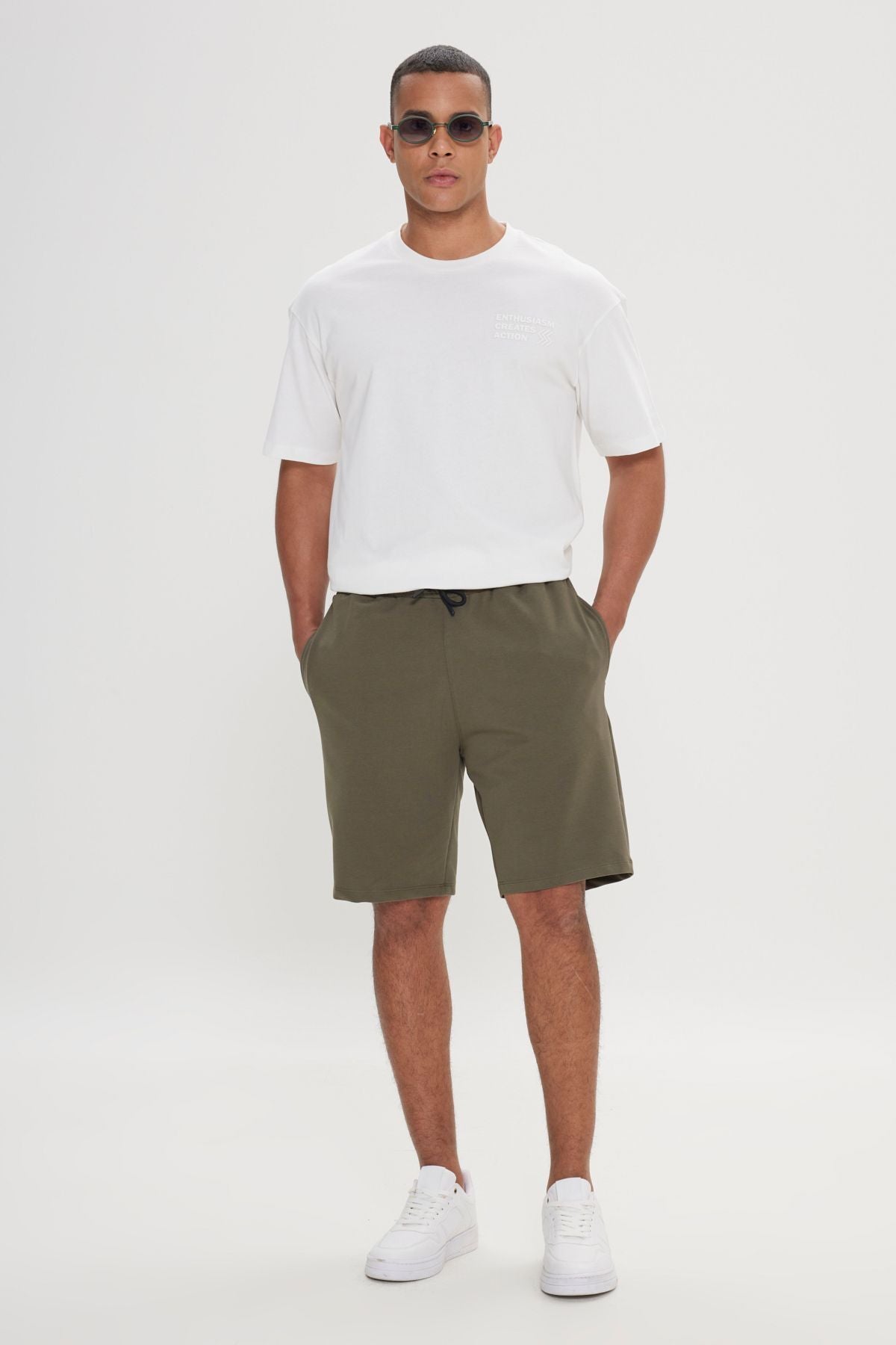 Male Khaki standard fit normal cut cotton flexible knitting shorts