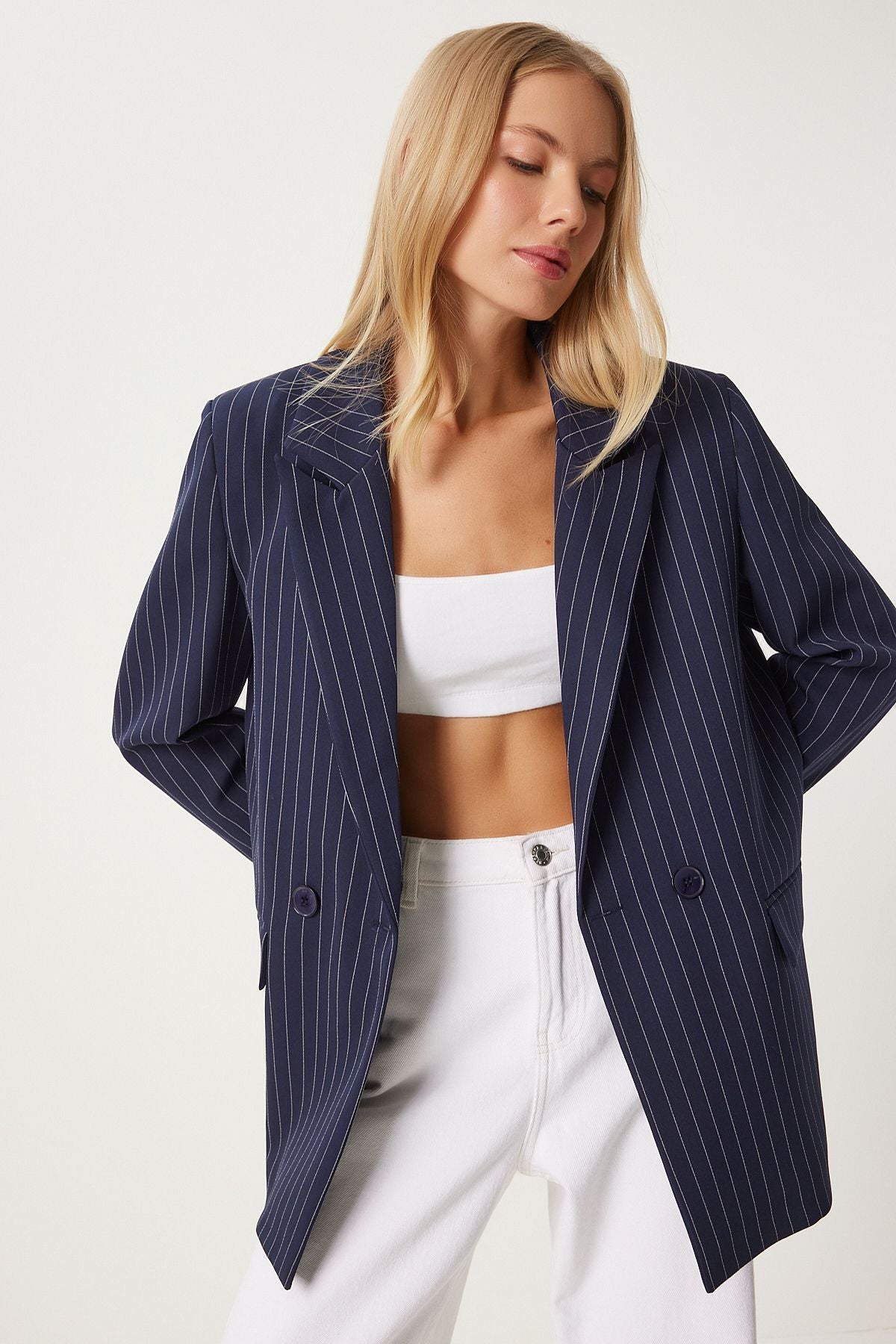 Woman Navy blue fine striped oversize cruve jacket to00152