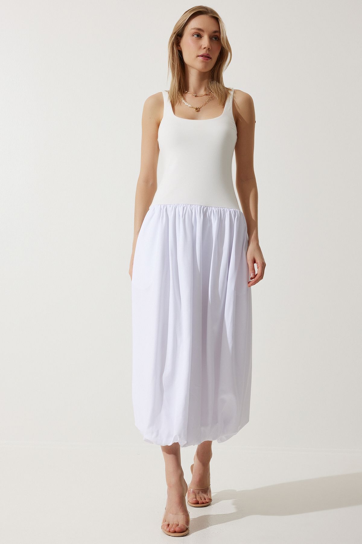 Woman White Balloon Midi Dress UB00276