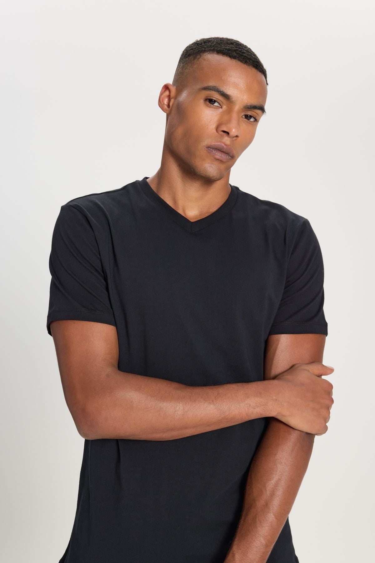 Men's 100 %Cotton V -Neck Black Slim Fit Narrow Cut T -shirt