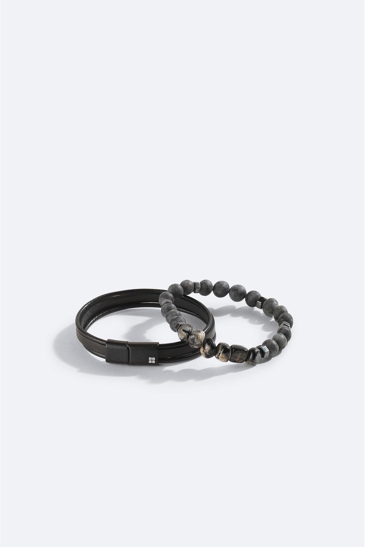 Men's black leather gazelle and hematitis stone bracelet A42y9623