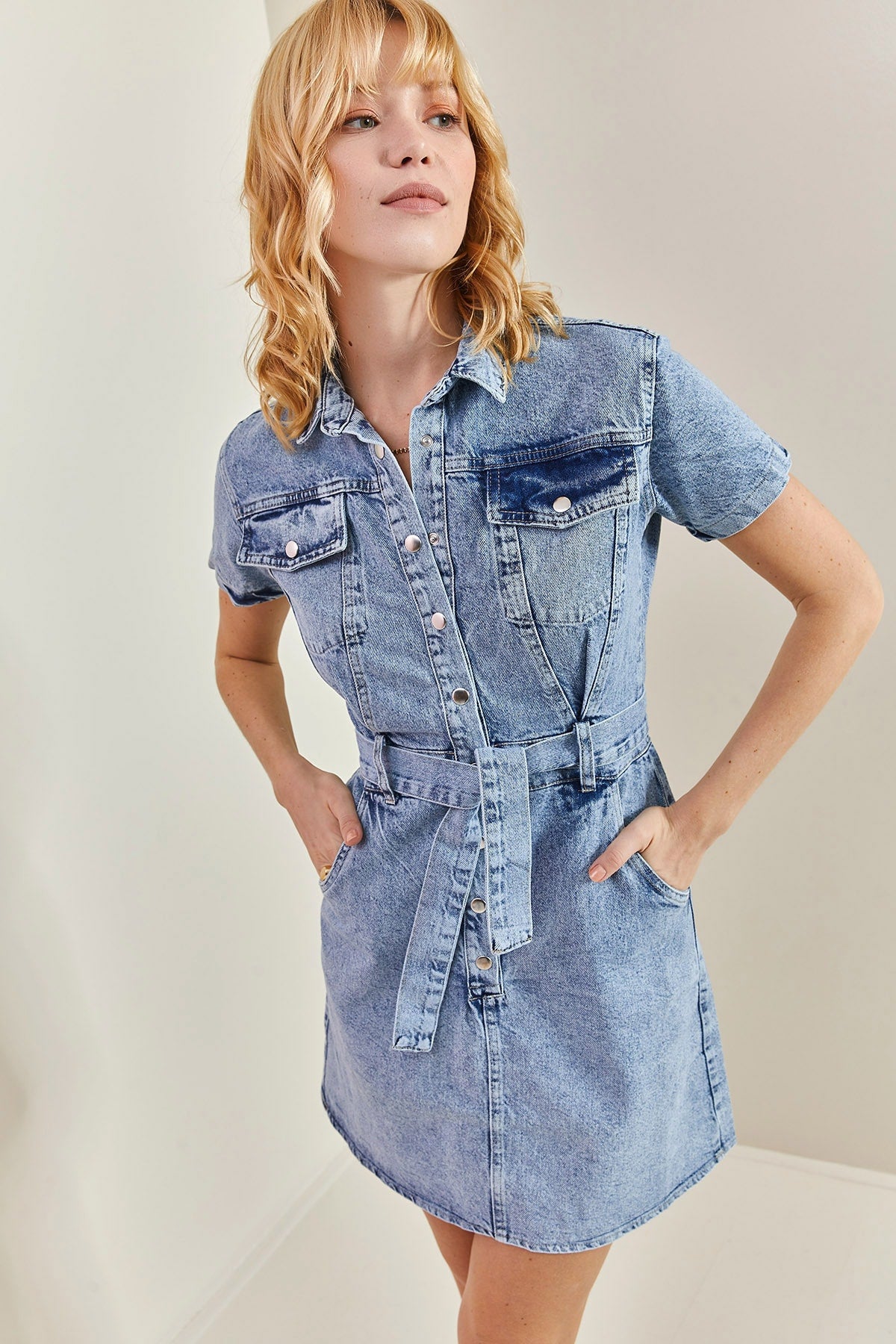 Women's Belted Snap Button Denim Dress 40701020