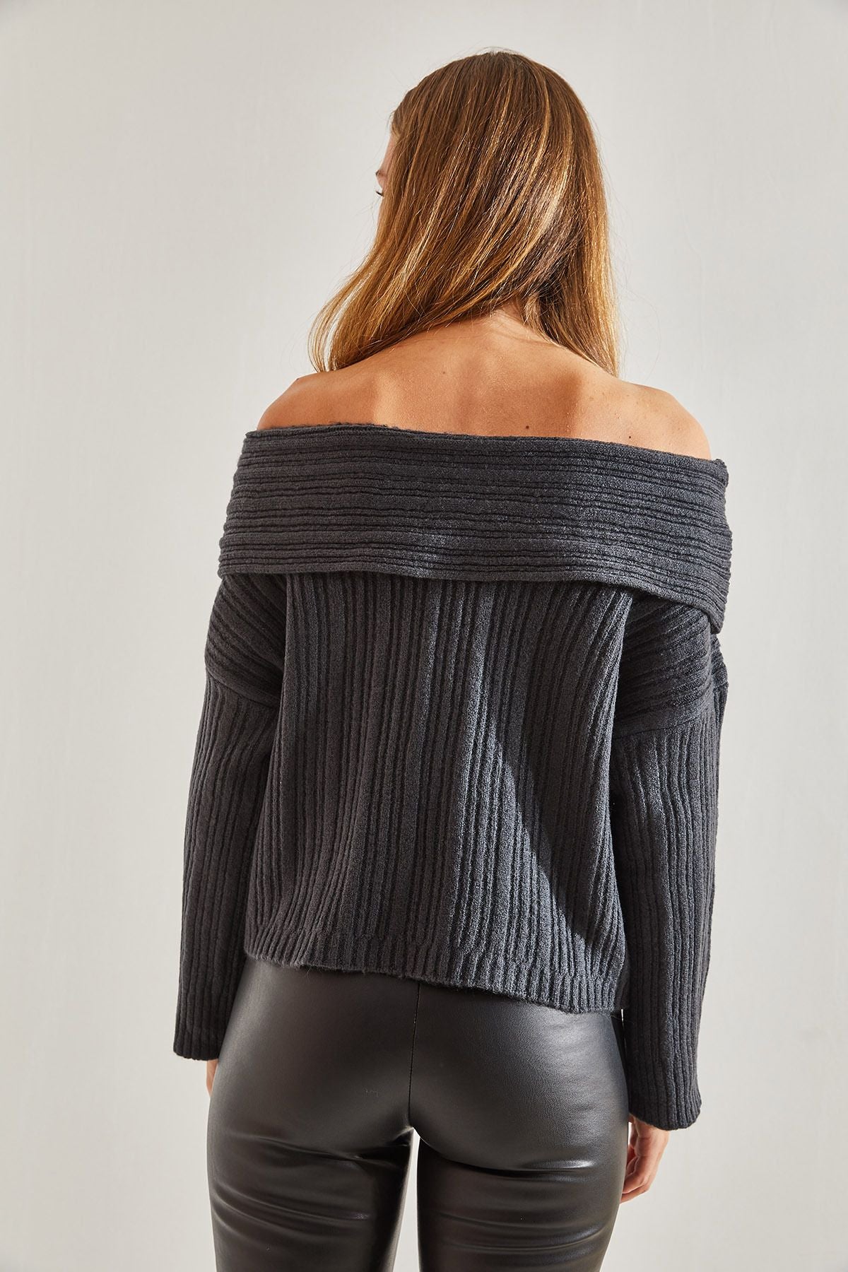 WOMEN DEGAJE BOLE Sweater