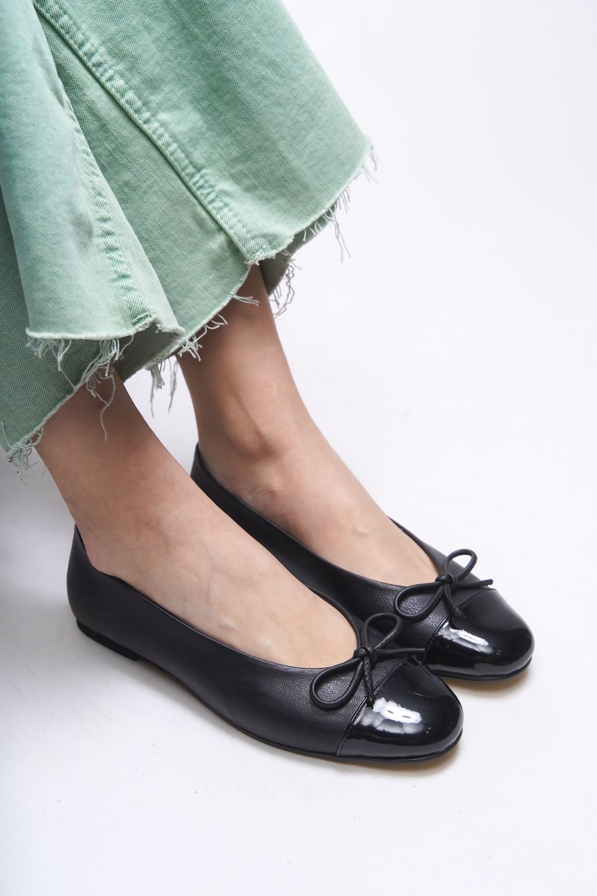 Saeltele Kadın Babet 001298 Black Skin Patent Leather Detail