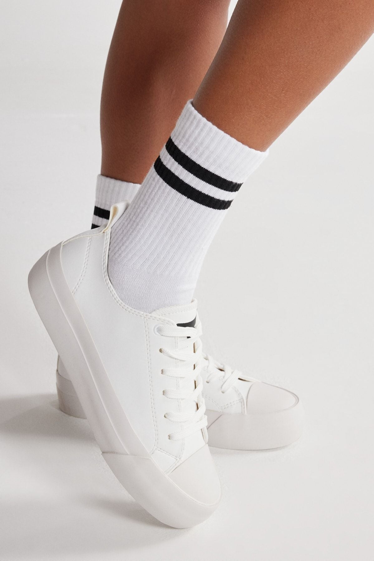 Flexible Flexible Base Pattern Free Sneaker Shoes with Men's White Lace